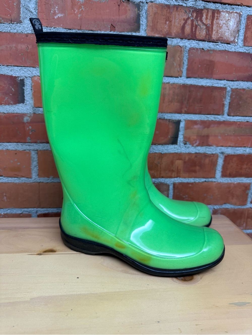 Kamik Lime Green Rain Boots